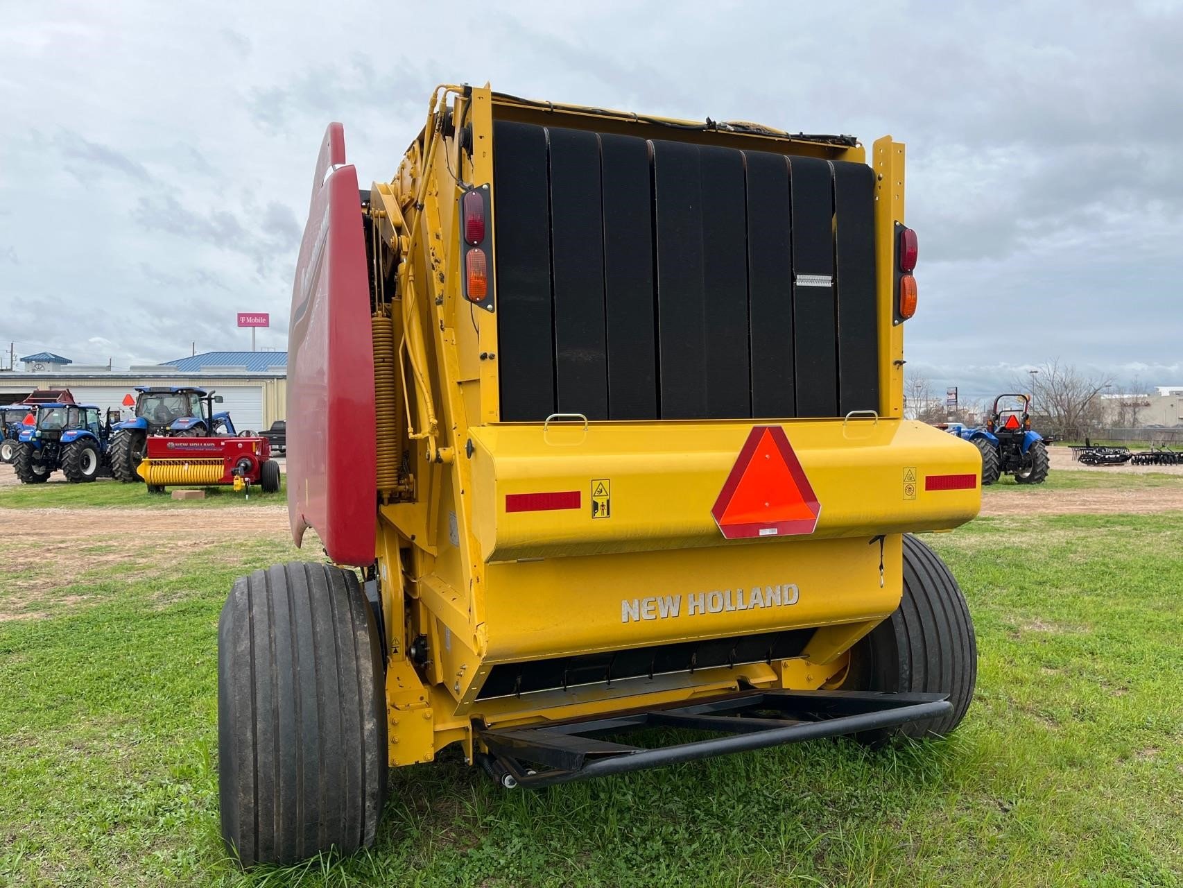 NEW HOLLAND ROLL-BELT 560 - S025569