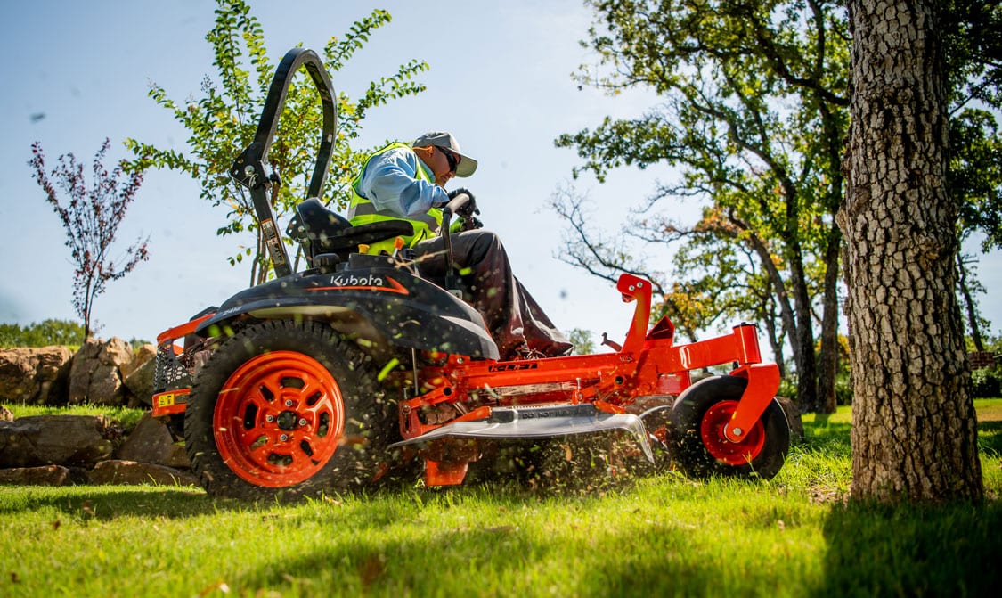 Z400 SERIES MOWERS - Lee Tractor